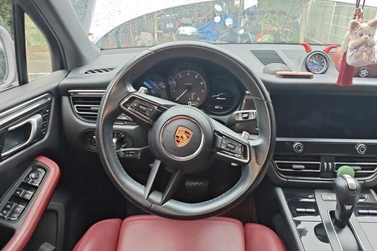Used Porsche Macan 2023 Macan 2.0T Steering Wheel