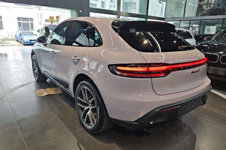Used Porsche Macan 2023 Macan S 2.9T Rear Left 45 Deg
