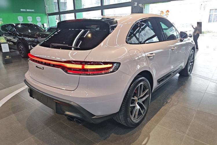 Used Porsche Macan 2023 Macan S 2.9T Rear Right 45 Deg