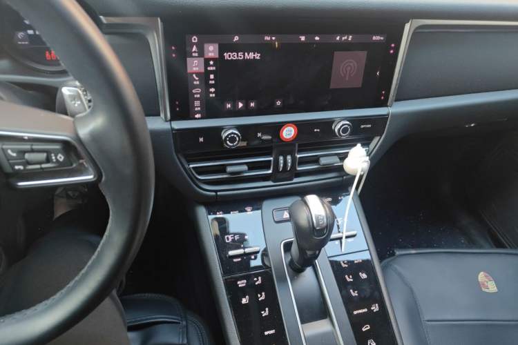 Used Porsche Macan 2023 Macan 2.0T Audio And AC Panel
