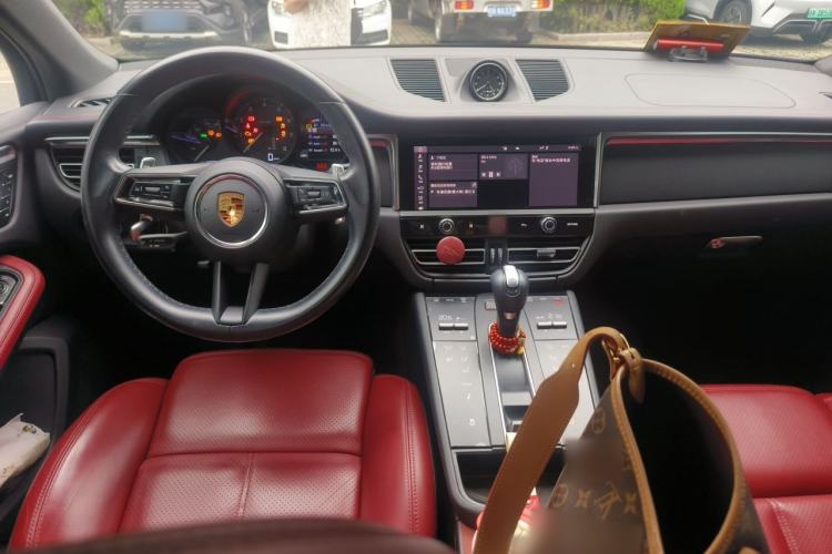 Used Porsche Macan 2023 Macan 2.0T Center Console