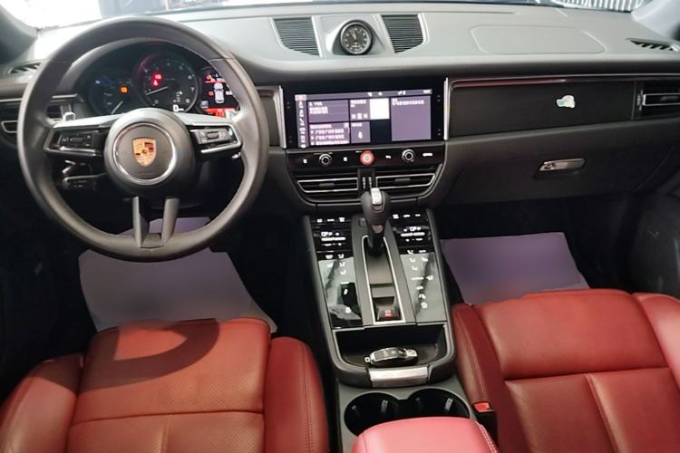 Used Porsche Macan 2023 Macan 2.0T Center Console