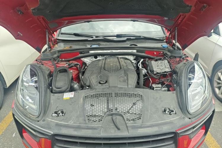 Used Porsche Macan 2023 Macan 2.0T Engine Bay
