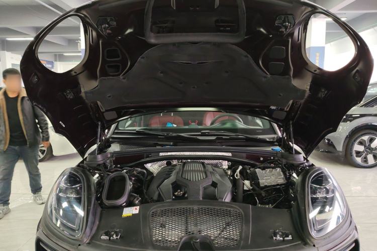 Used Porsche Macan 2023 Macan 2.0T Engine Bay