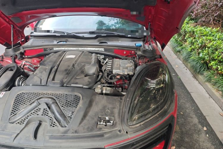 Used Porsche Macan 2023 Macan S 2.9T Engine Bay Left