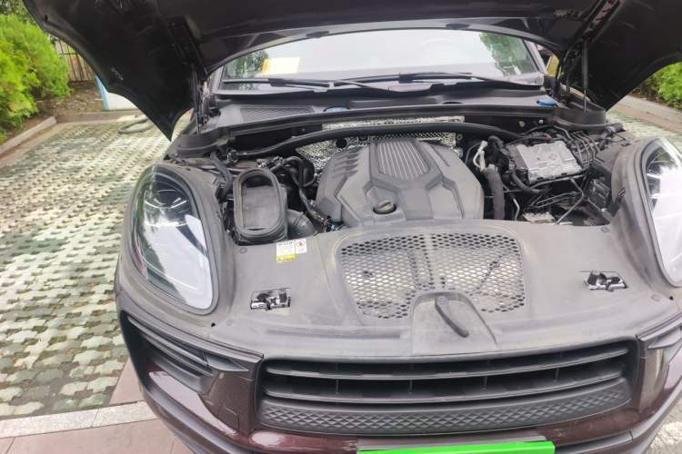 Used Porsche Macan 2023 Macan 2.0T Engine Bay Right