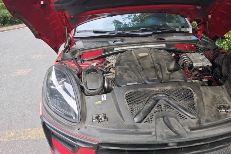 Used Porsche Macan 2023 Macan S 2.9T Engine Bay Right