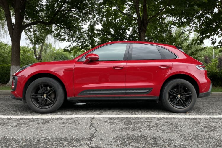 Used Porsche Macan 2023 Macan 2.0T Exterior 1