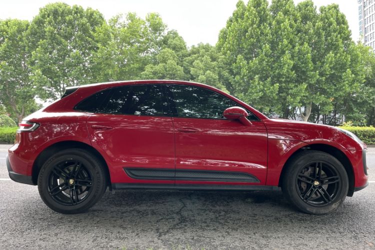 Used Porsche Macan 2023 Macan 2.0T Exterior 7