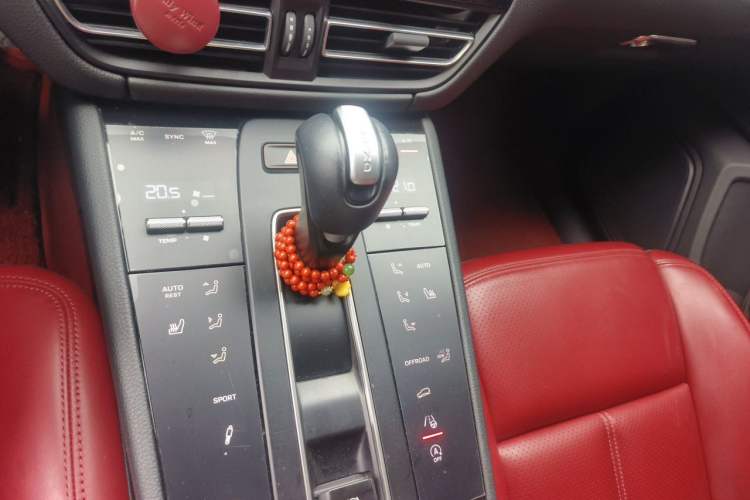 Used Porsche Macan 2023 Macan 2.0T Gear Lever