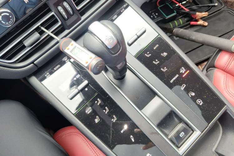 Used Porsche Macan 2023 Macan 2.0T Gear Lever