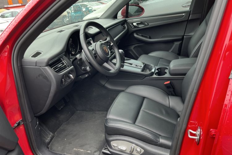 Used Porsche Macan 2023 Macan 2.0T Interior 2