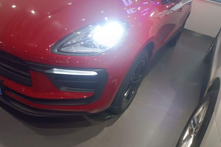 Used Porsche Macan 2023 Macan 2.0T Left Front Headlight
