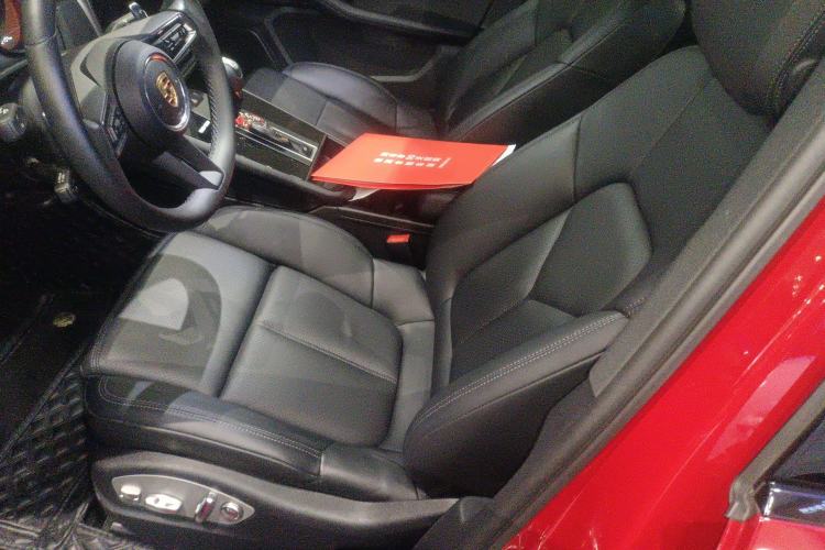 Used Porsche Macan 2023 Macan 2.0T Left Front Seat