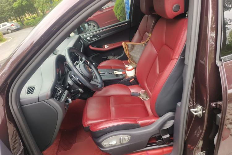 Used Porsche Macan 2023 Macan 2.0T Left Front Seat