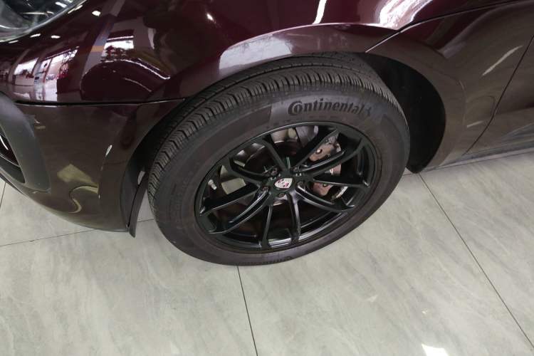 Used Porsche Macan 2023 Macan 2.0T Left Front Wheel Hub