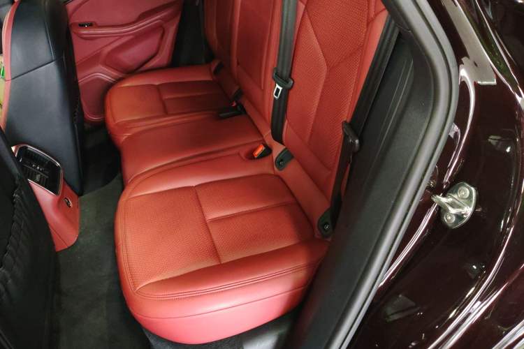 Used Porsche Macan 2023 Macan 2.0T Left Rear Seat