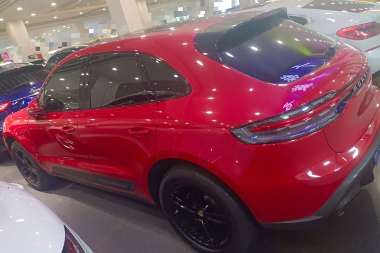 Used Porsche Macan 2023 Macan 2.0T Left Side