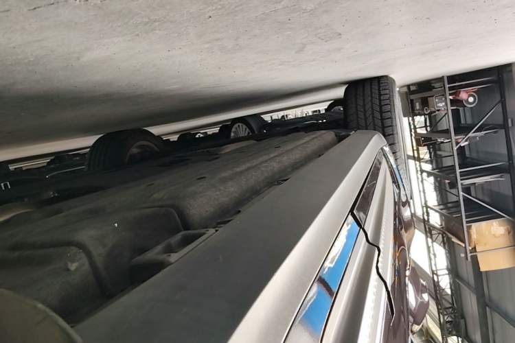 Used Porsche Macan 2023 Macan 2.0T Left Side Sill