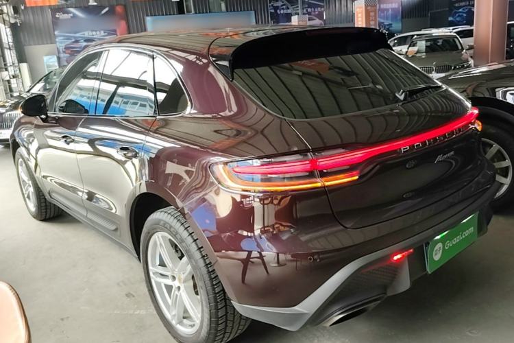 Used Porsche Macan 2023 Macan 2.0T Rear Left 45 Deg