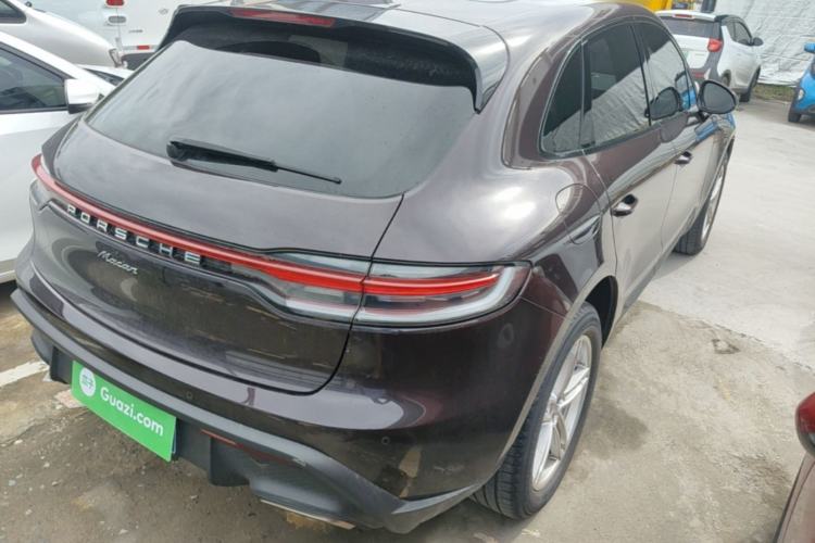 Used Porsche Macan 2023 Macan 2.0T Rear Right 45 Deg