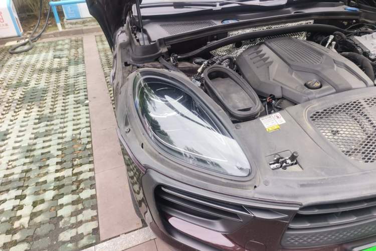 Used Porsche Macan 2023 Macan 2.0T Right Front Headlight