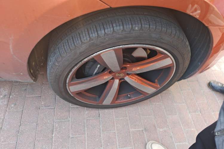 Used Porsche Macan 2023 Macan 2.0T Right Front Wheel Hub