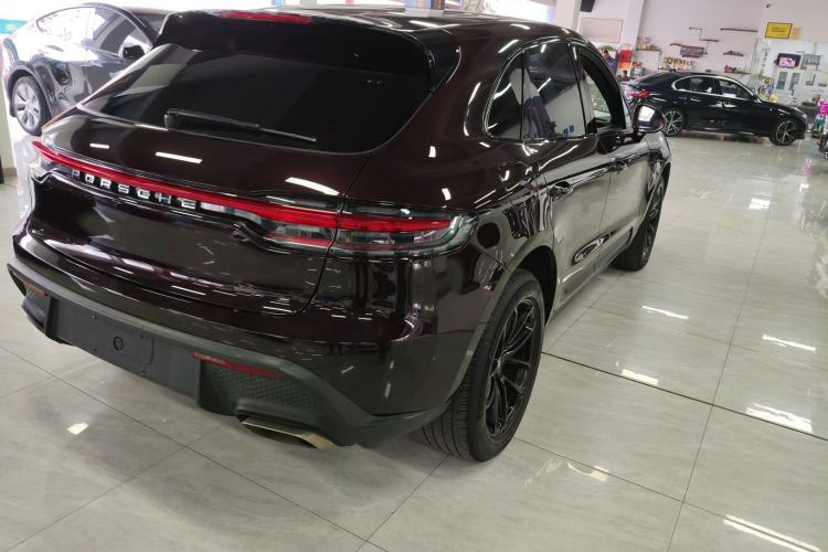 Used Porsche Macan 2023 Macan 2.0T Right Rear Taillight