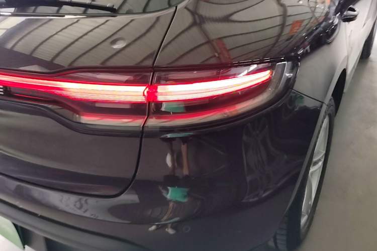 Used Porsche Macan 2023 Macan 2.0T Right Rear Taillight