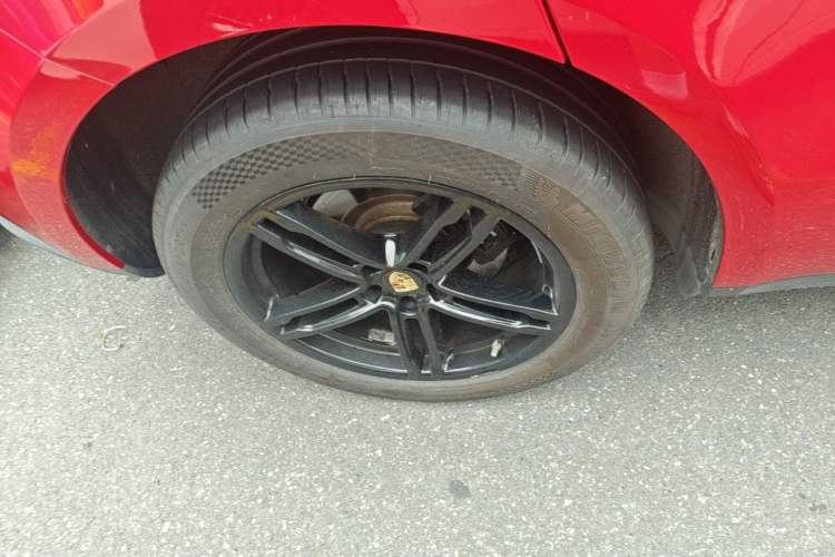 Used Porsche Macan 2023 Macan 2.0T Right Rear Wheel Hub