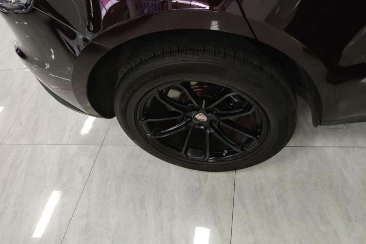 Used Porsche Macan 2023 Macan 2.0T Right Rear Wheel Hub