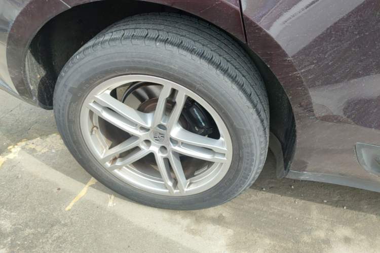 Used Porsche Macan 2023 Macan 2.0T Right Rear Wheel Hub