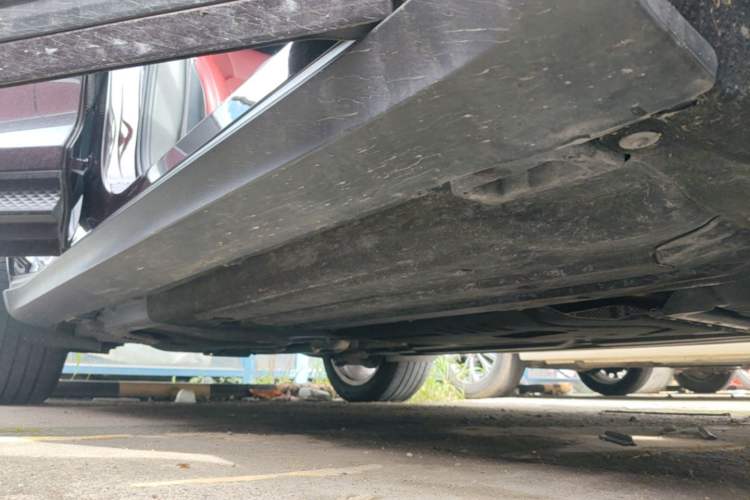 Used Porsche Macan 2023 Macan 2.0T Right Side Sill