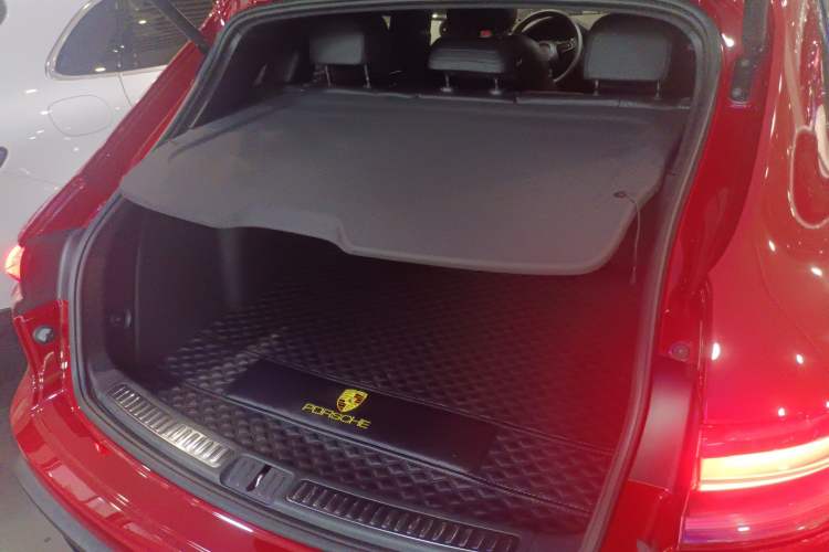 Used Porsche Macan 2023 Macan 2.0T Trunk