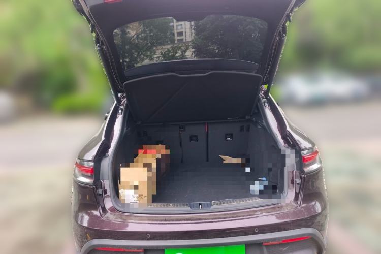 Used Porsche Macan 2023 Macan 2.0T Trunk