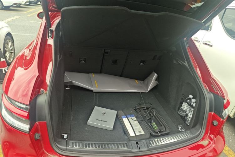 Used Porsche Macan 2023 Macan 2.0T Trunk