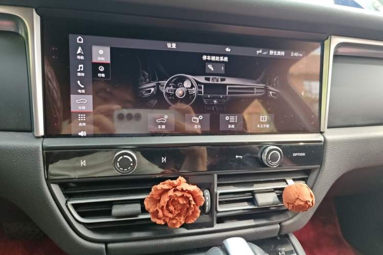 Used Porsche Macan 2023 Macan 2.0T Audio And AC Panel