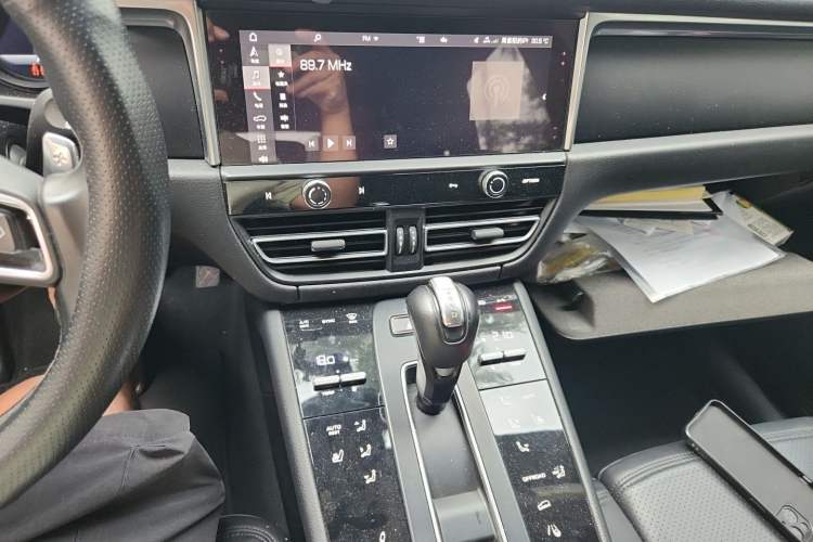 Used Porsche Macan 2023 Macan 2.0T Audio And AC Panel
