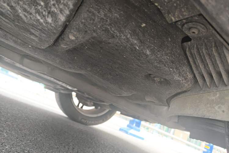 Used Porsche Macan 2023 Macan 2.0T Chassis Rear Left