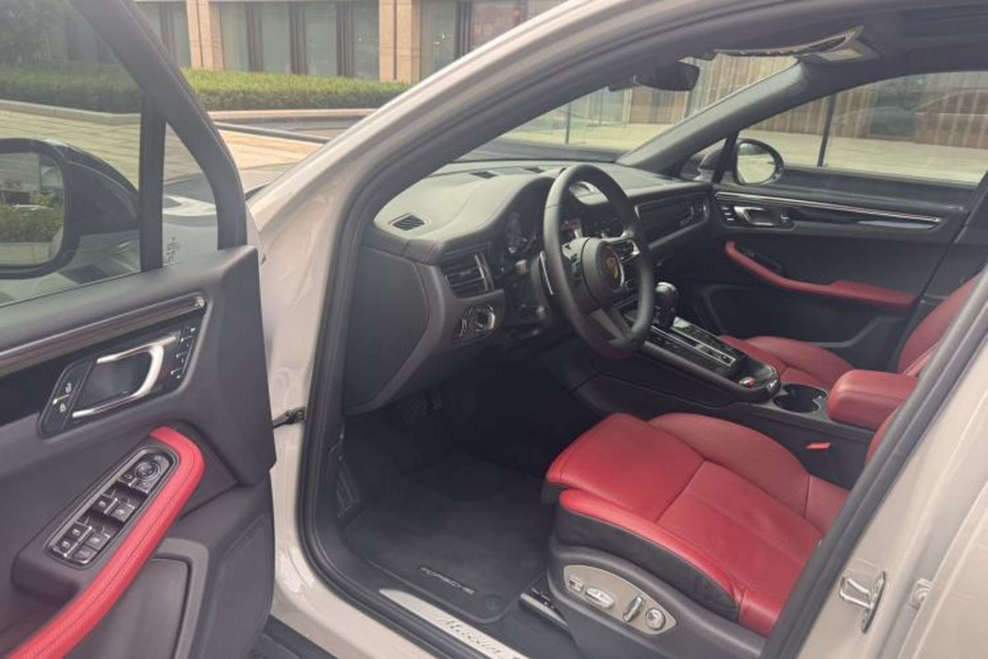 Used Porsche Macan 2023 Macan S 2.9T Driver Seat