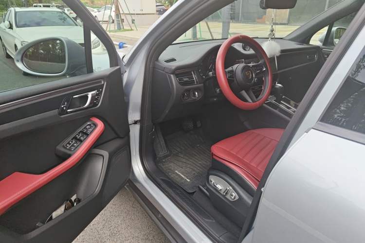 Used Porsche Macan 2023 Macan 2.0T Driver Seat