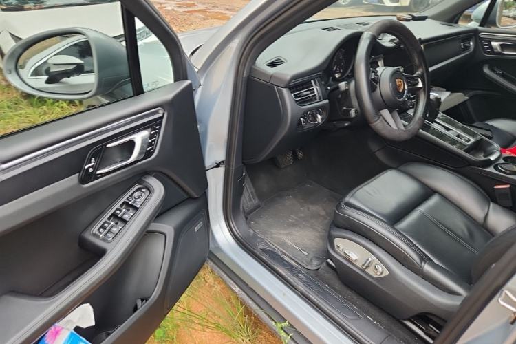 Used Porsche Macan 2023 Macan 2.0T Driver Seat