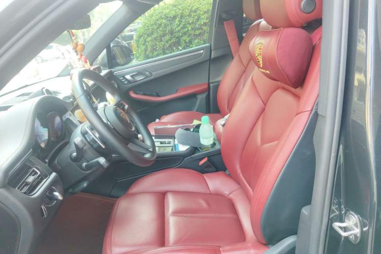 Used Porsche Macan 2023 Macan 2.0T Left Front Seat