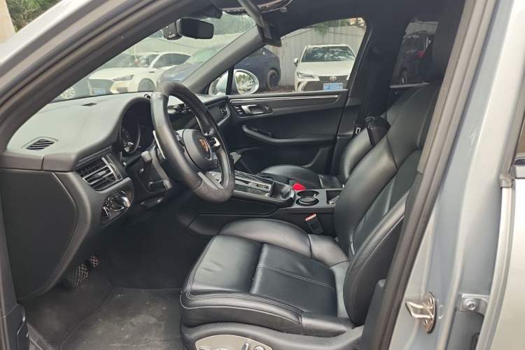 Used Porsche Macan 2023 Macan 2.0T Left Front Seat