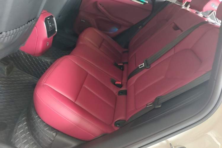 Used Porsche Macan 2023 Macan GTS 2.9T Left Rear Seat