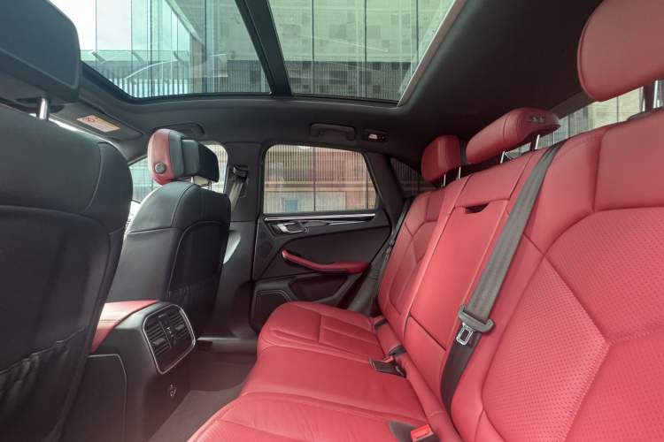 Used Porsche Macan 2023 Macan S 2.9T Left Rear Seat