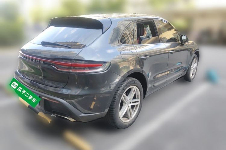 Used Porsche Macan 2023 Macan 2.0T Rear Right 45 Deg