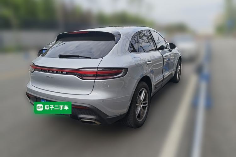 Used Porsche Macan 2023 Macan 2.0T Rear Right 45 Deg