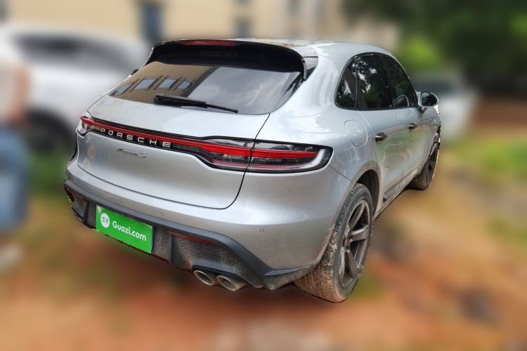 Used Porsche Macan 2023 Macan 2.0T Rear Right 45 Deg