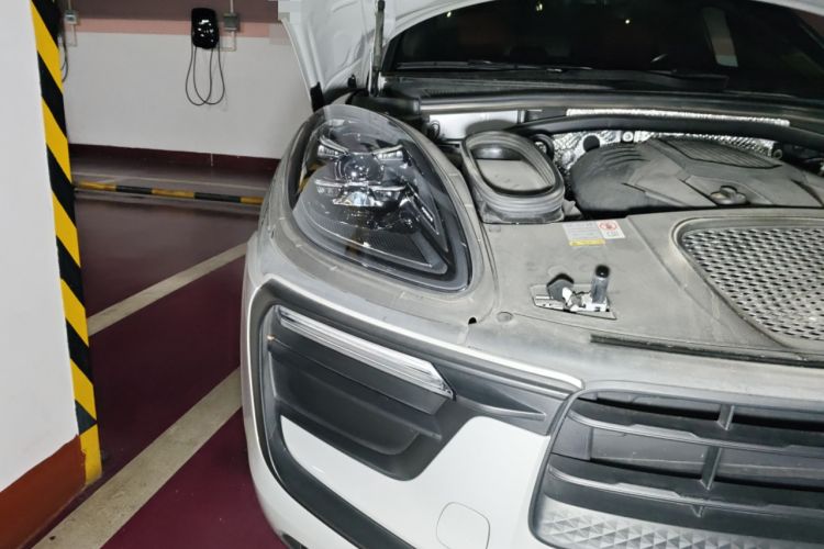 Used Porsche Macan 2023 Macan 2.0T Right Front Headlight